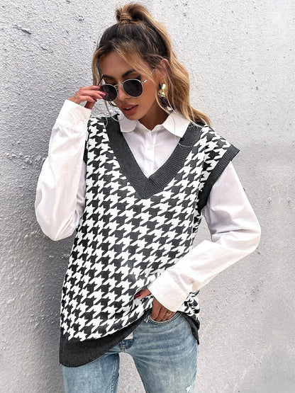 Checked Printed Sweater Vest in White - Nowi Korean Fashion