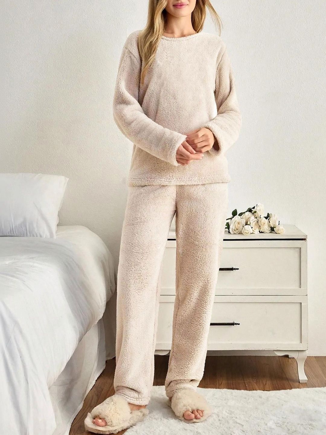 Round Neck Long Sleeves Night Suit