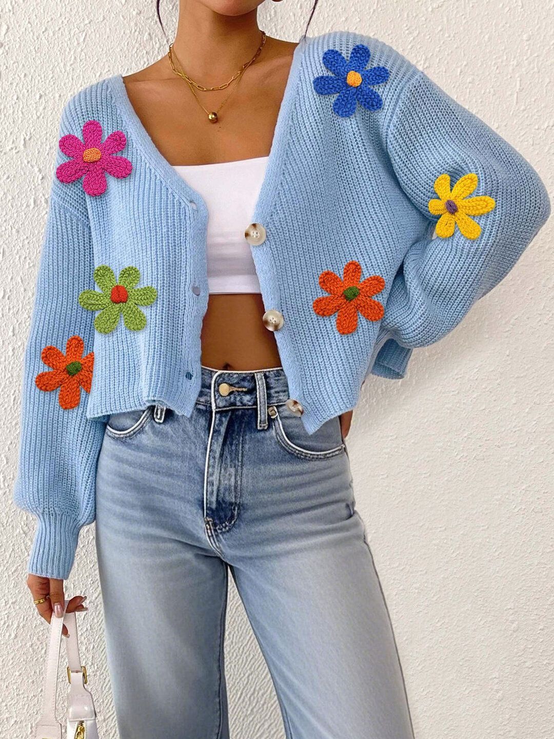 Women Colourblocked Ribbed Crop Cardigan with Applique Detail