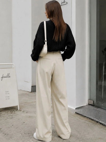 Women Relaxed Straight Leg Straight Fit High-Rise Pleated Trousers