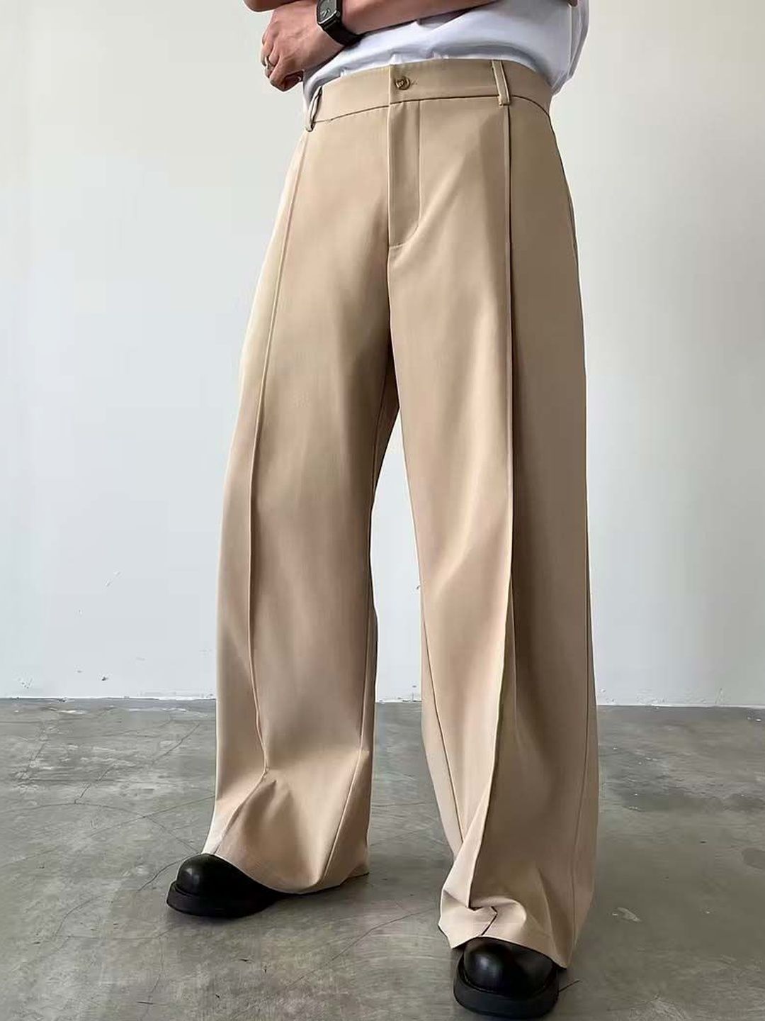 Men Wrinkle Free Pleated Trousers