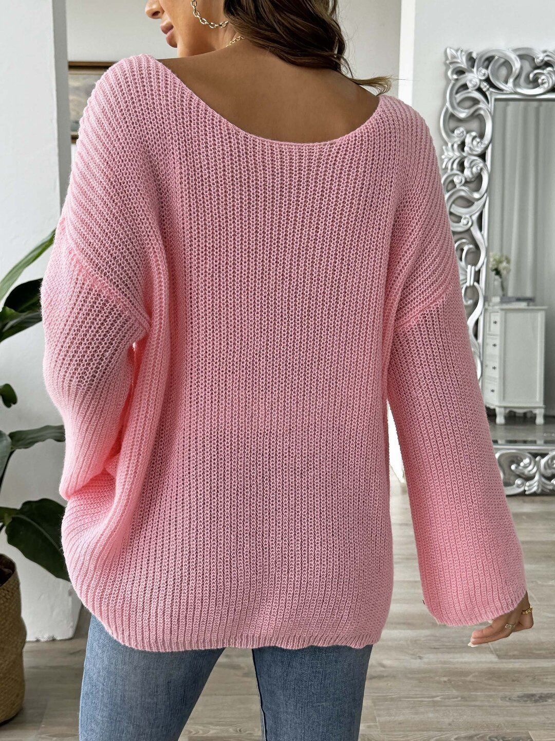 Women Ribbed Pullover with Applique Detail