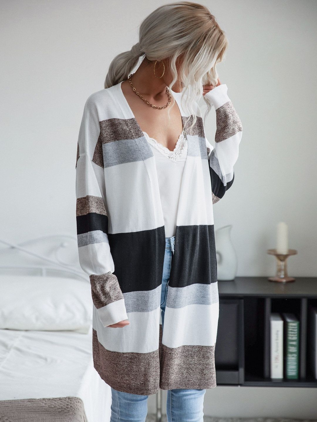 Colourblocked Cardigan in White Style 705 - Nowi Korean Fashion