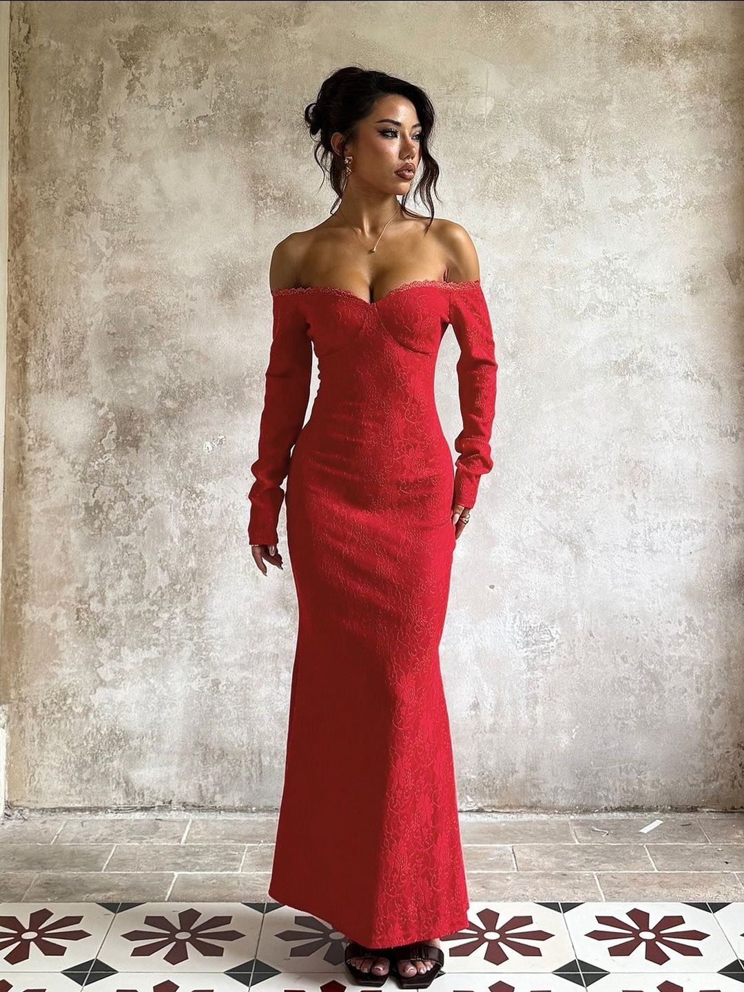 NOWI Off-Shoulder Sheath Maxi Dress