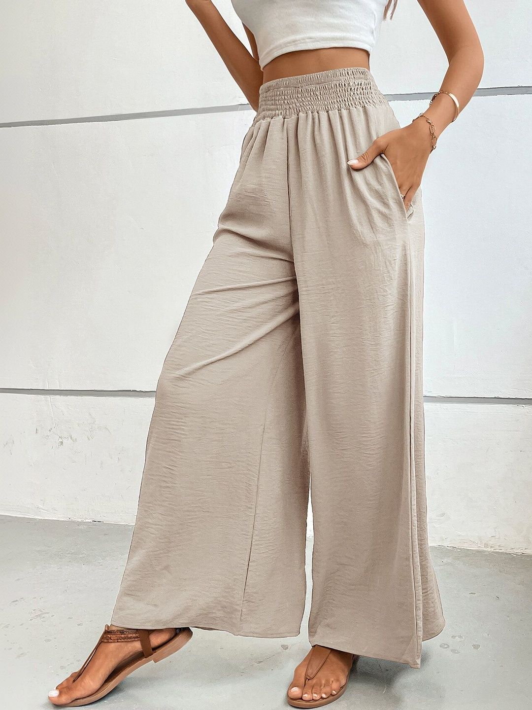 Women Loose Fit High-Rise Trousers
