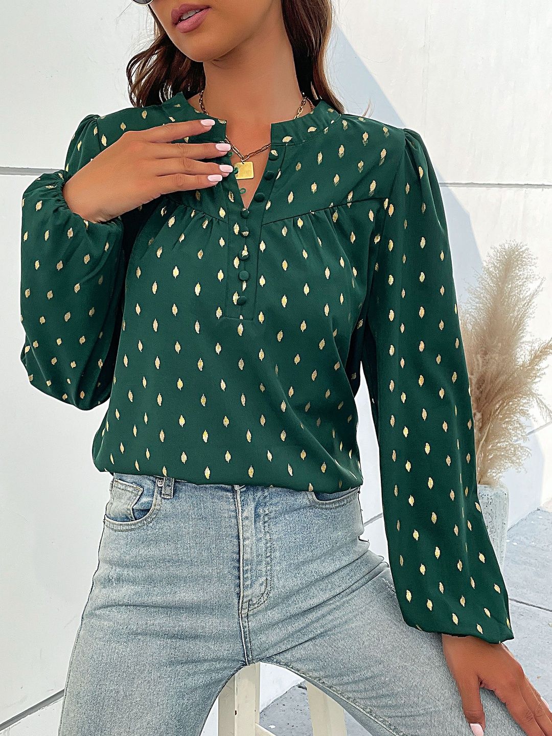 Women's Green Geometric Print Puff Sleeve Top