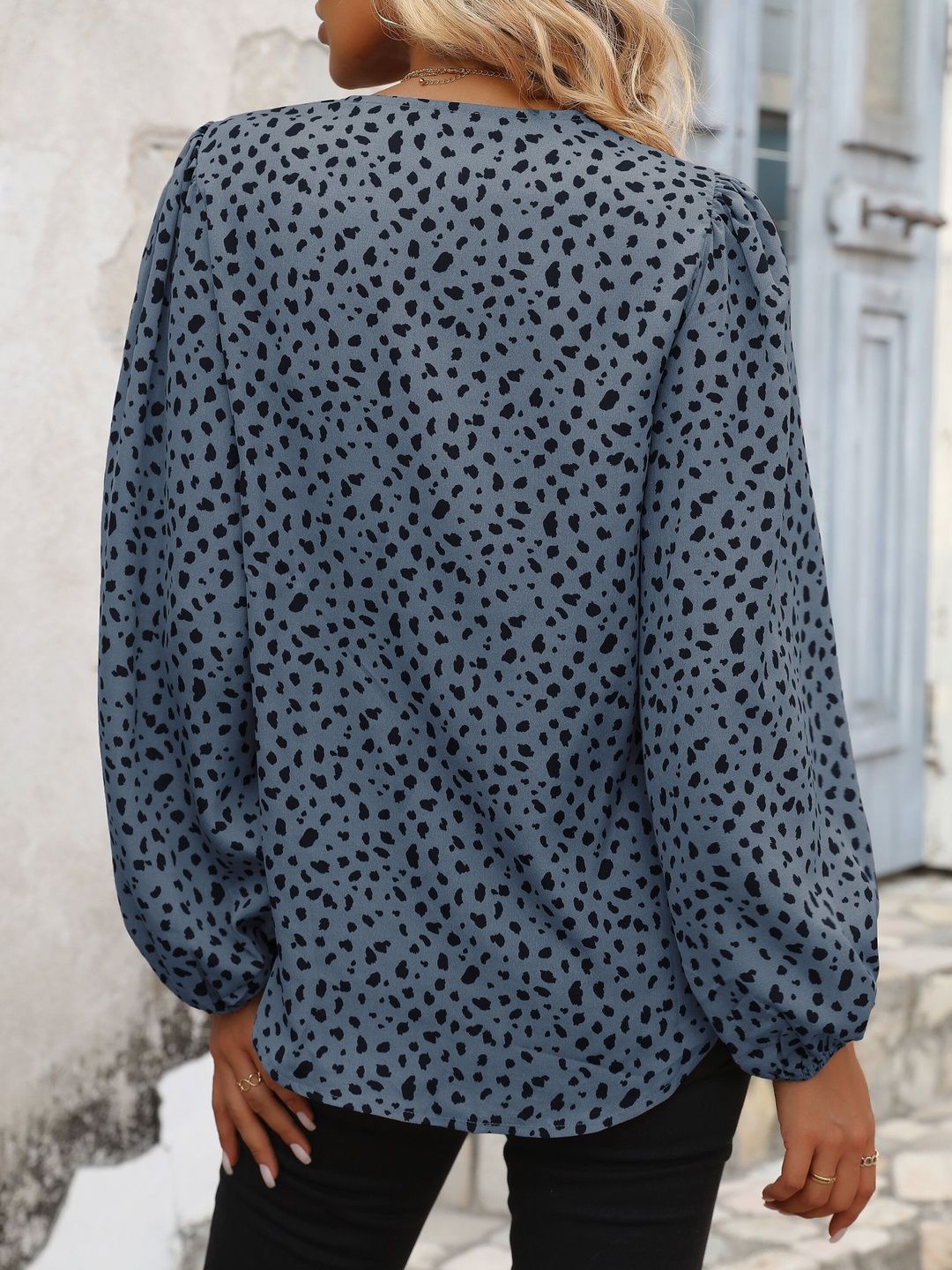Women's Blue Animal Print Puff Sleeve Top