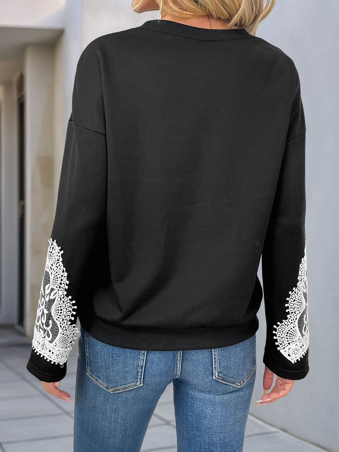 Women Embroidered Sweatshirt