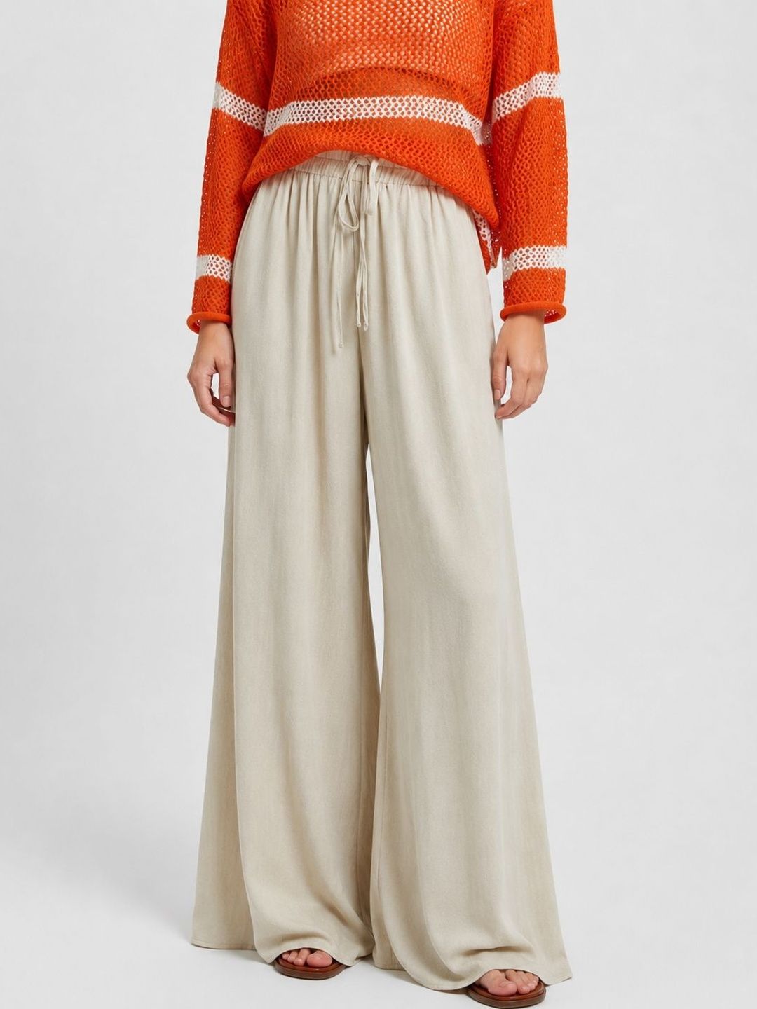 Women Relaxed Loose Fit High-Rise Trousers