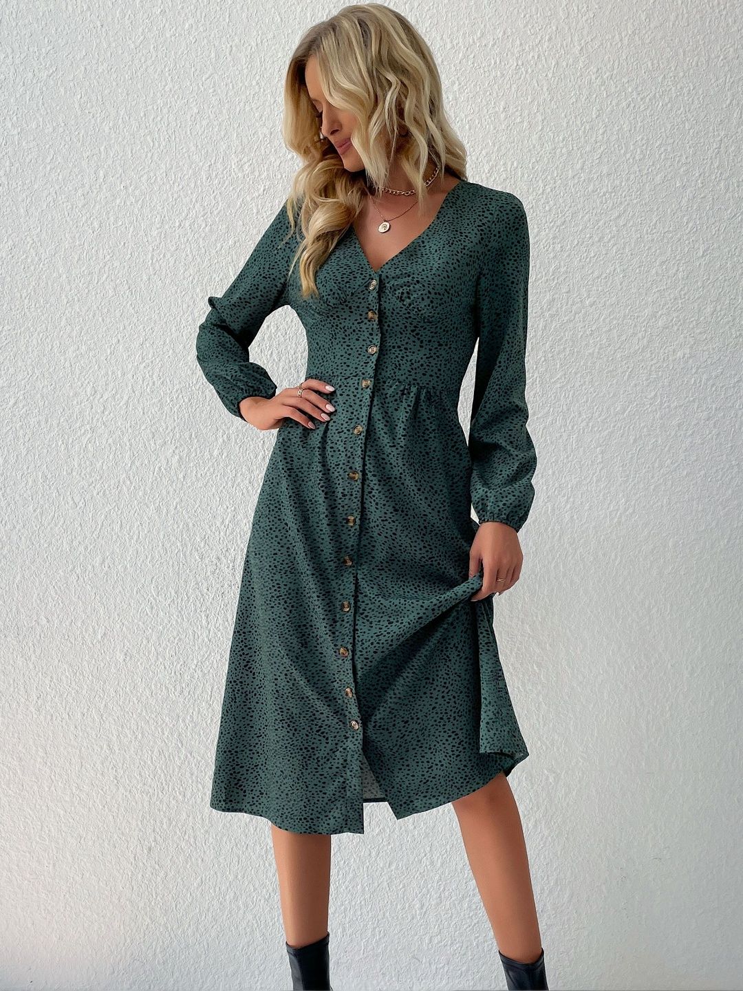 Women's Elegant Green Button-Up Dress
