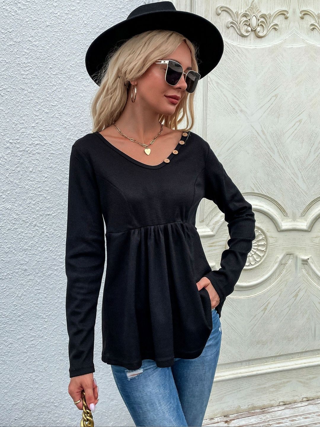 Women's Black Ribbed Pullover Blend Printed Regular Fit