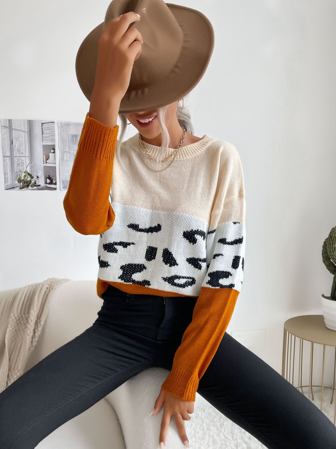 Women's White Animal Printed Pullover Blend Regular Fit