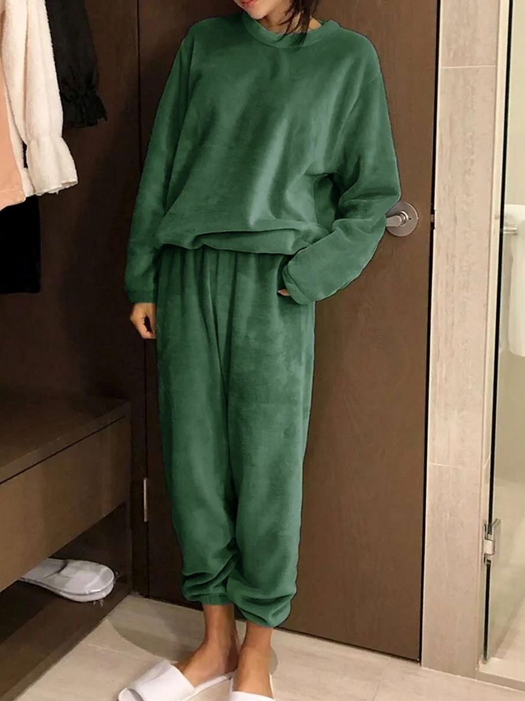 Round Neck Long Sleeves Night Suit in Green Fleece - Nowi Korean Fashion