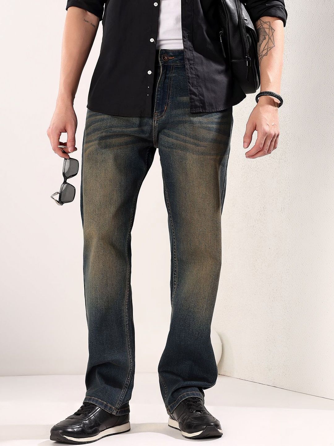 NOWI Men Regular Fit Mid-Rise Heavy Fade Jeans