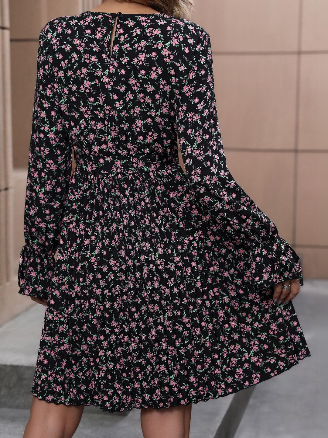 Women's Black Floral Print Fit & Flare Dress Blend