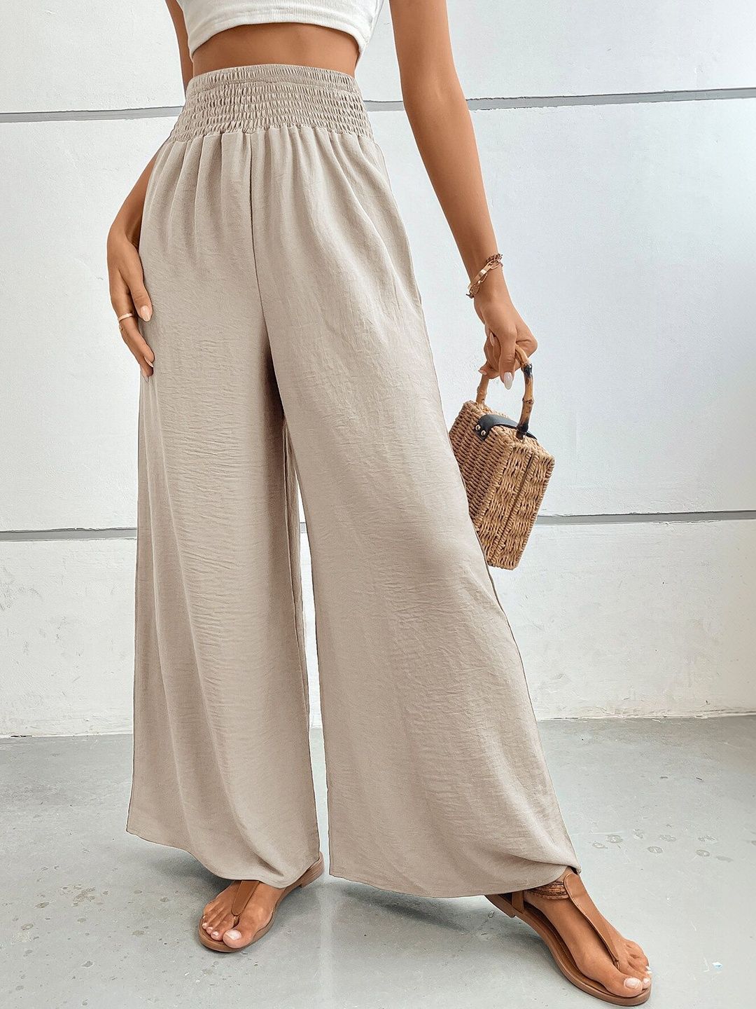 Women Loose Fit High-Rise Trousers