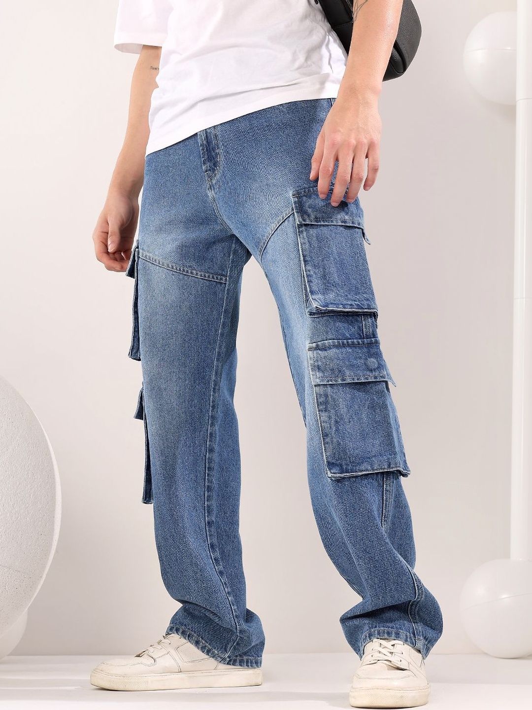 Jogger Mid-Rise Light Fade Stretchable Jeans in Blue cotton - Nowi Korean Fashion