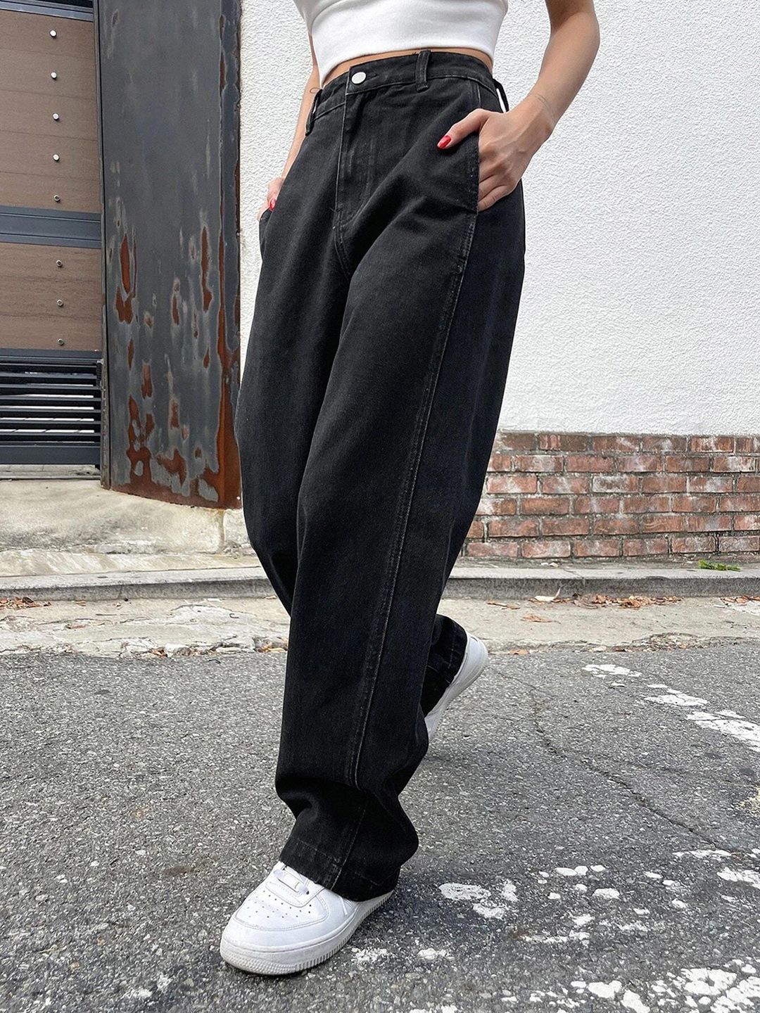 NOWI Women Loose Fit High-Rise Light Fade Stretchable Jeans