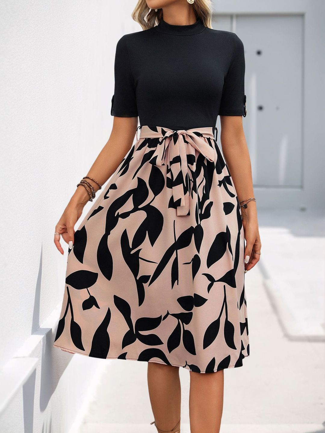 Floral Print Fit & Flare Midi Dress in Black polyester - Nowi Korean Fashion