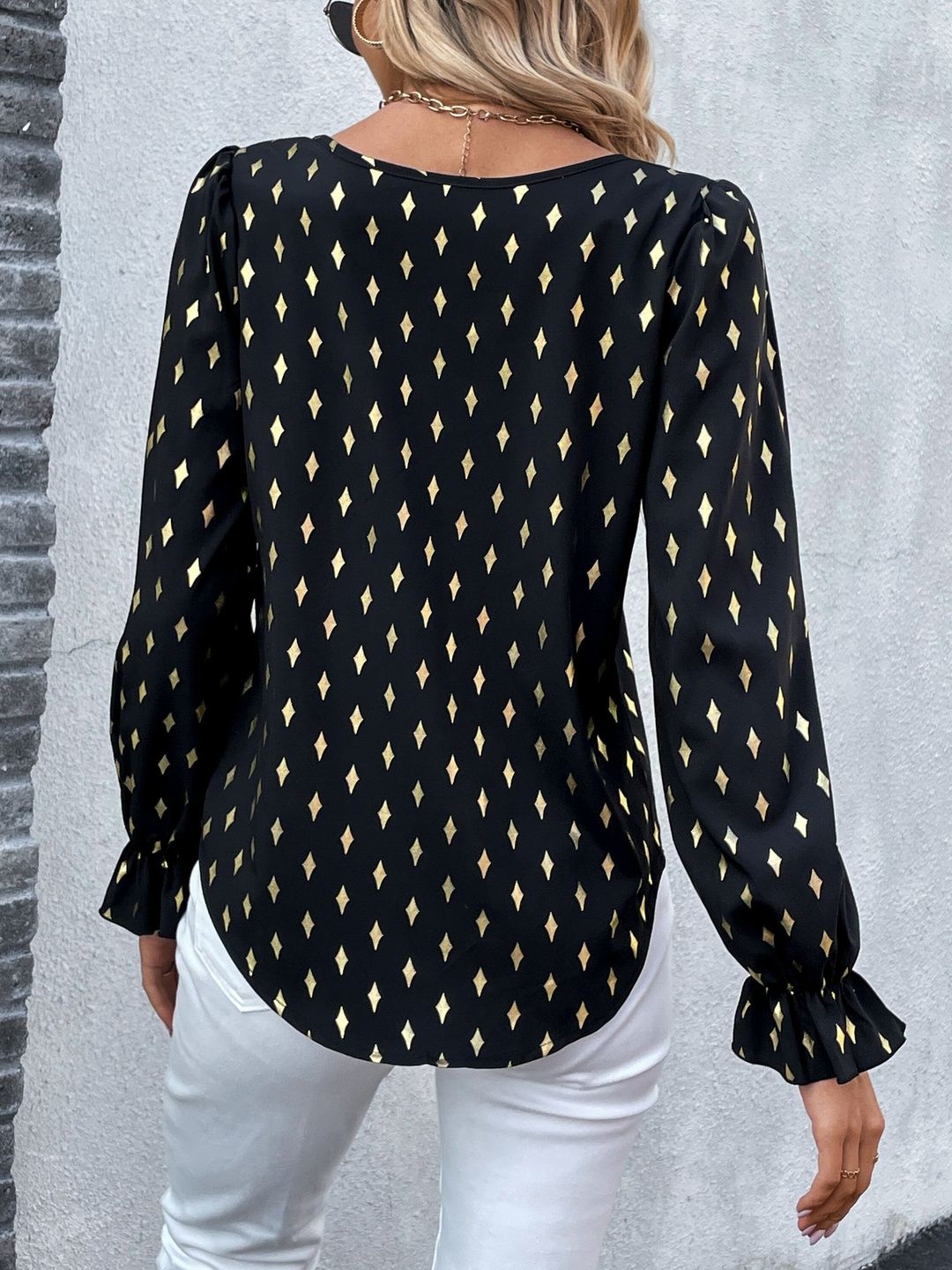 Women's Black Geometric Print Puff Sleeve Ruffles Top