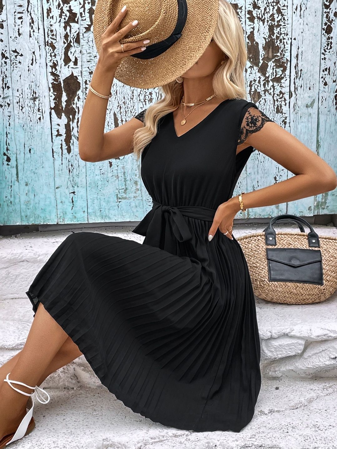 Fit & Flare Midi Dress in Black synthetic - Nowi Korean Fashion