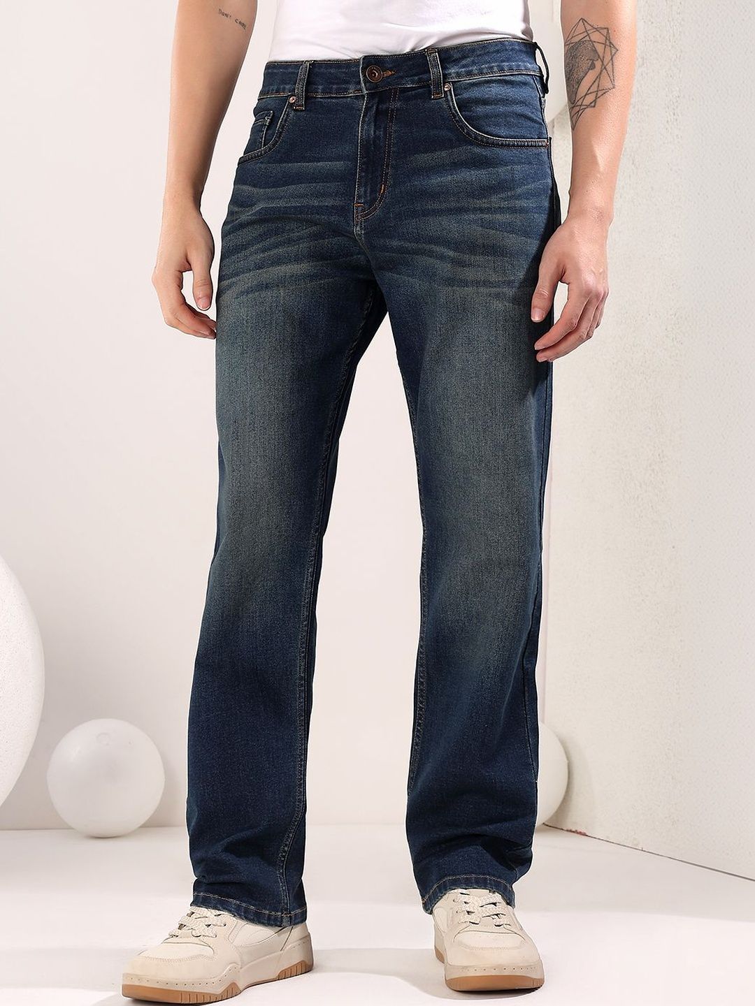 NOWI Men Regular Fit Mid-Rise Light Fade Jeans