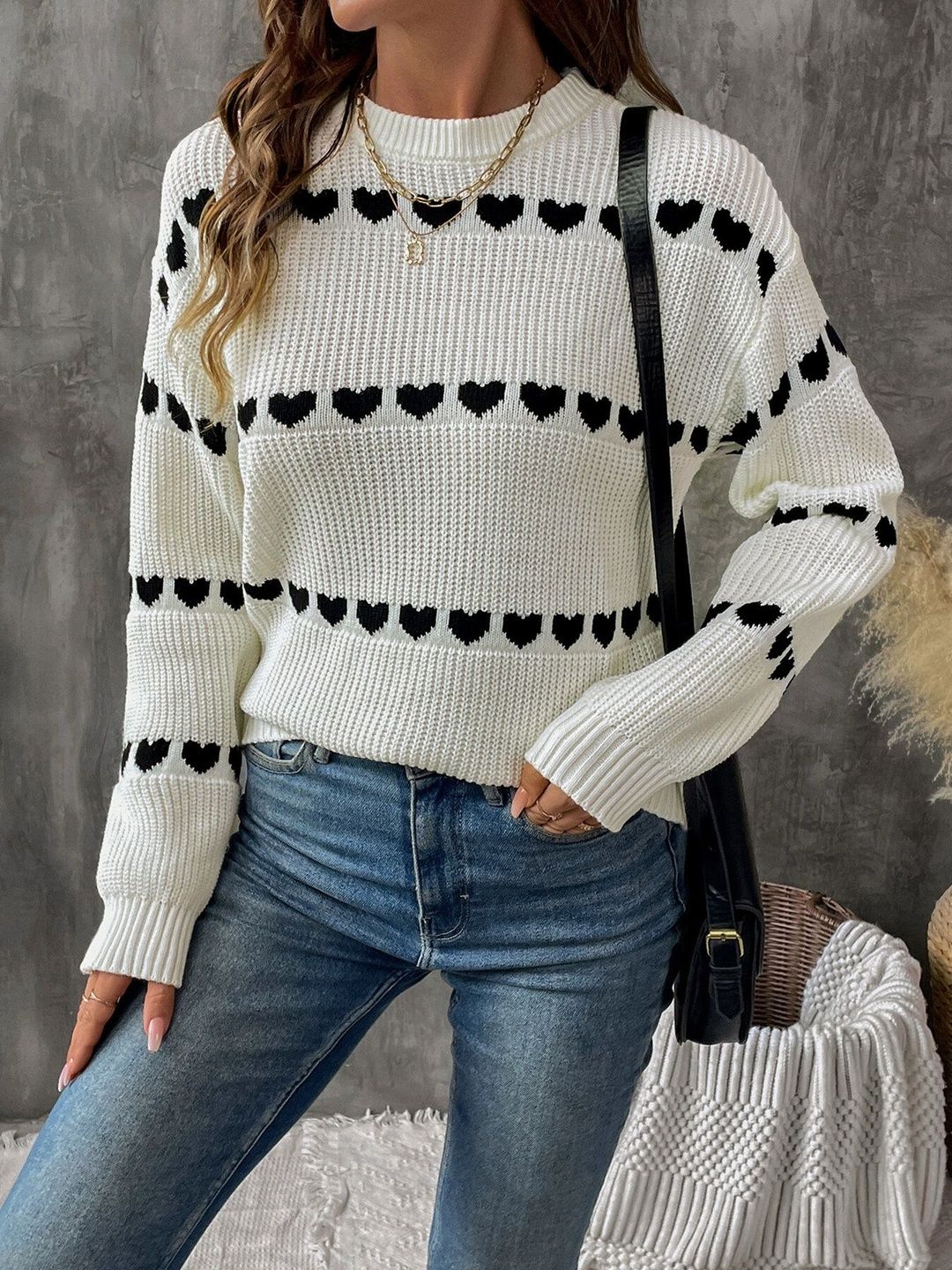 Printed Pullover in White Style 428 - Nowi Korean Fashion