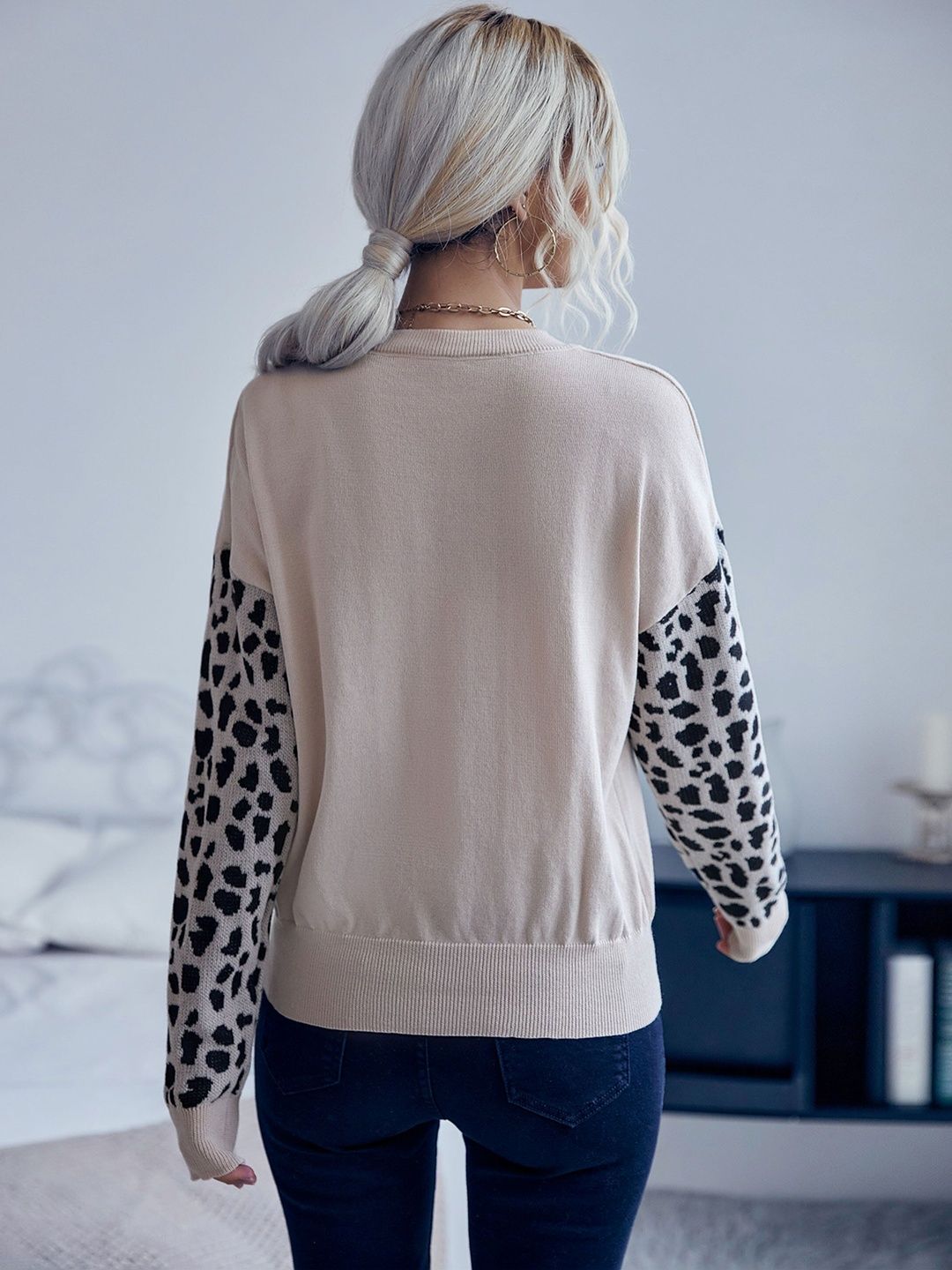 Women's Beige Animal Colourblocked Pullover