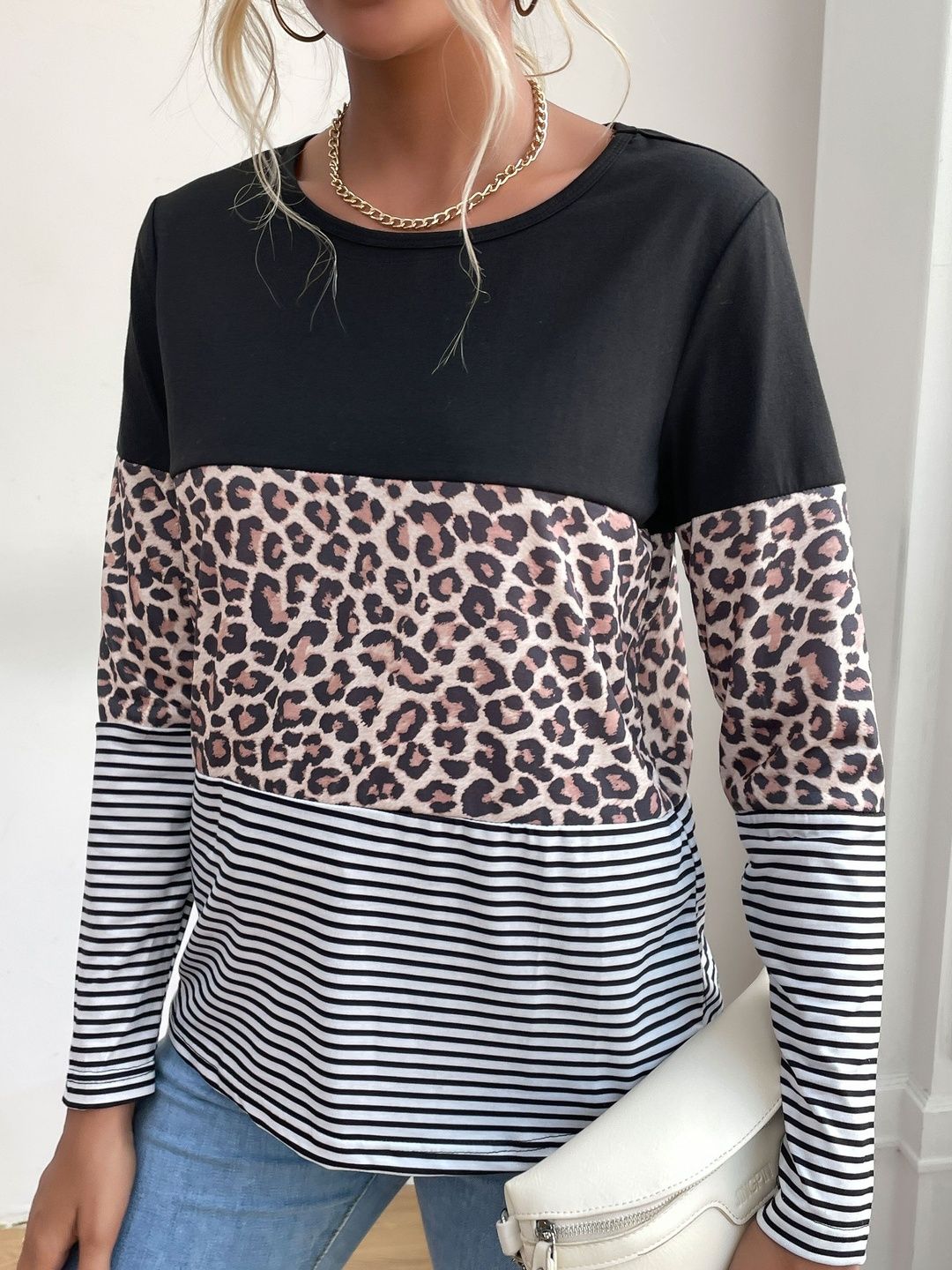 Colourblocked T-shirt in Black Cotton Long Sleeve - Nowi Korean Fashion