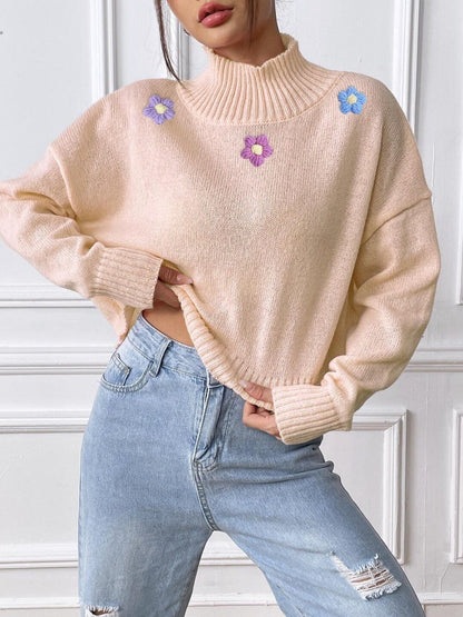 Women Embroidered Crop Pullover with Embroidered Detail
