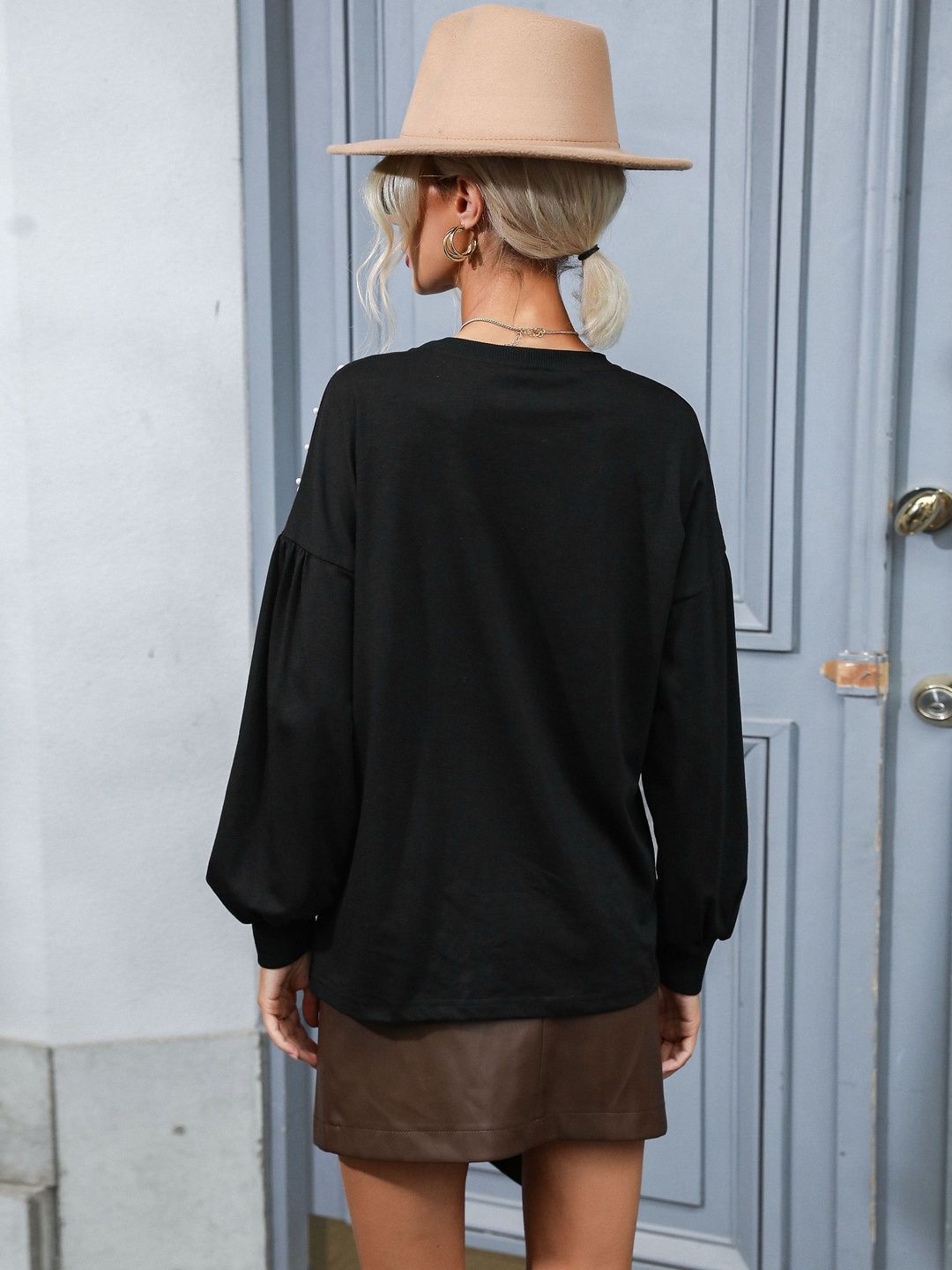 Women's Black Pullover Blend Printed Regular Fit
