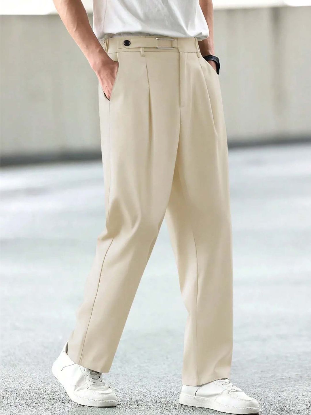 Men Straight Fit Wrinkle Free Pleated Trousers