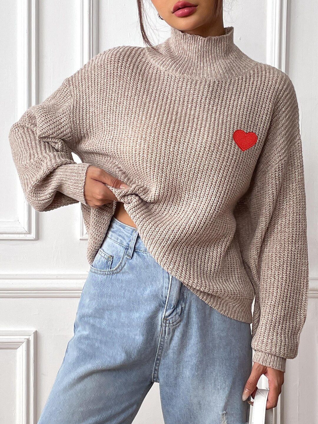 Women Ribbed Pullover with Embroidered Detail