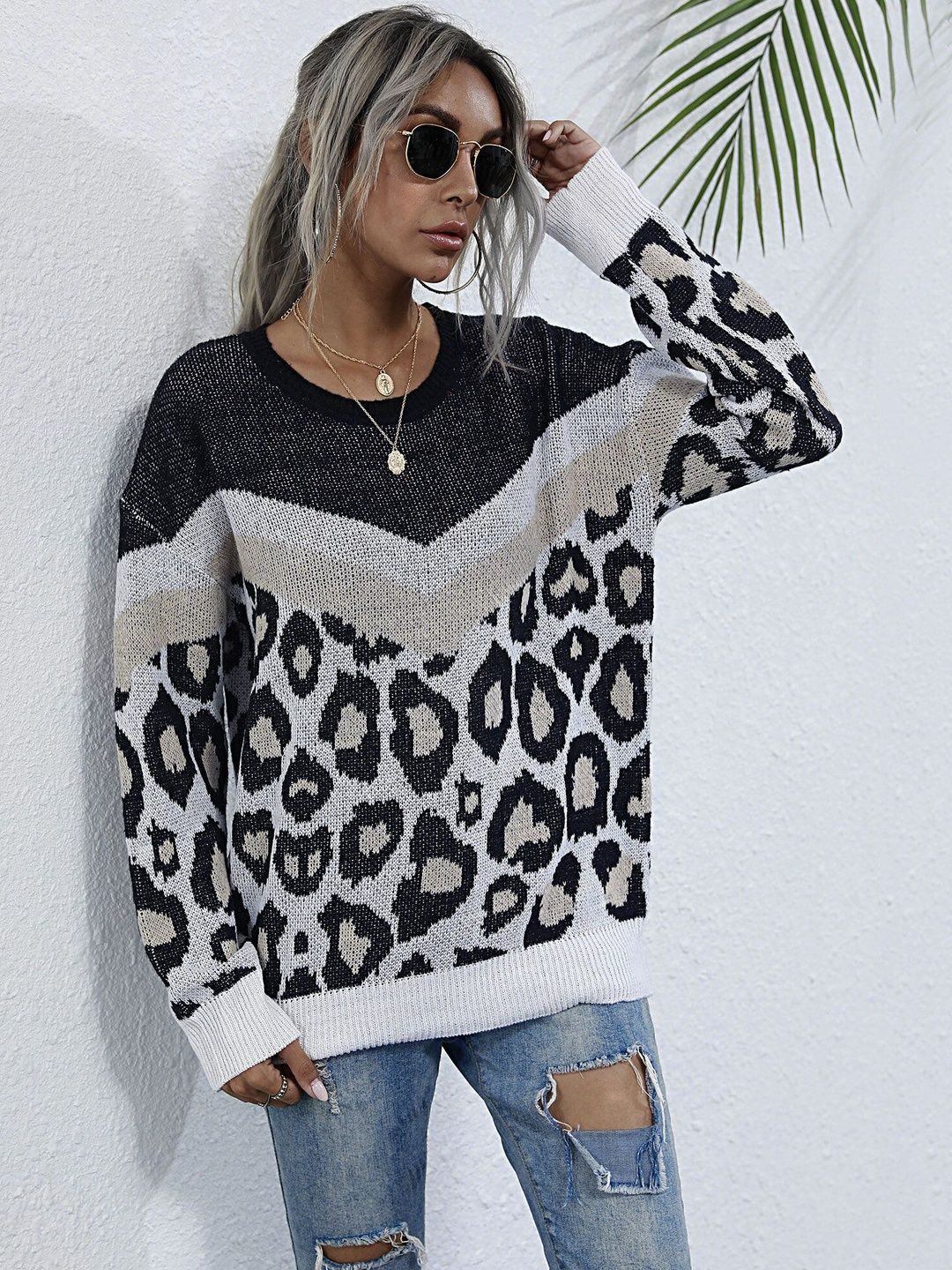 Women's Black Animal Printed Pullover Blend Regular Fit