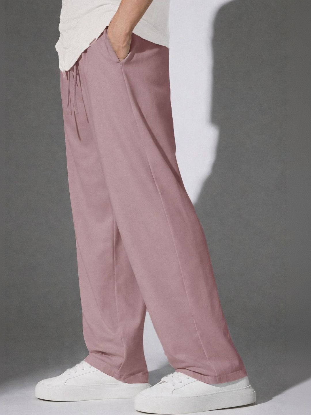 Men Relaxed Fit Mid-Rise Cotton Trouser