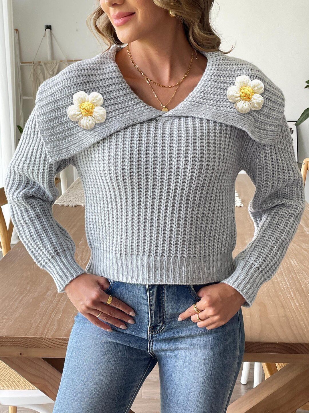 Women Ribbed Pullover with Applique Detail