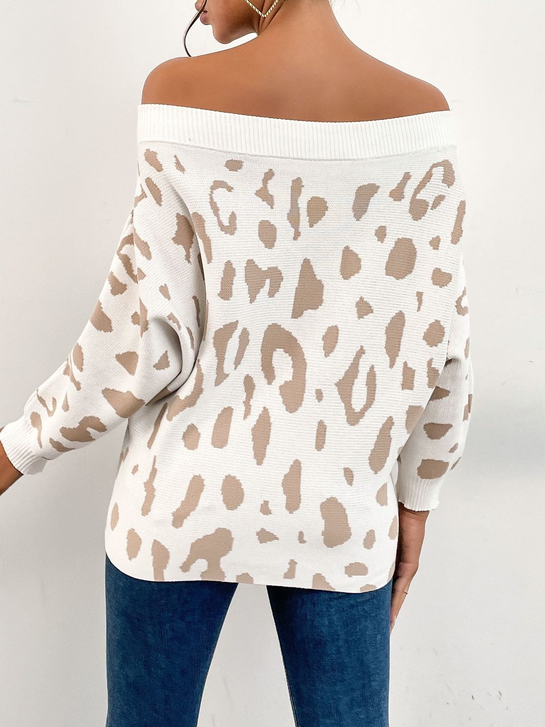 Women's Nowi Women Animal Printed Pullover