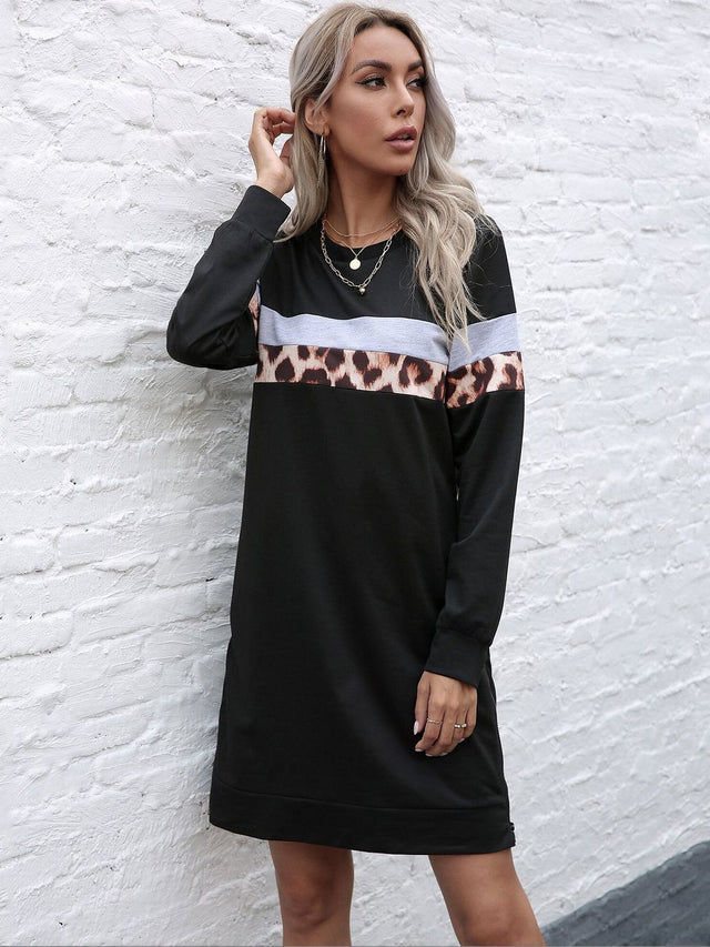 Colourblocked Sweatshirt in Black Cotton Round Neck - Nowi Korean Fashion