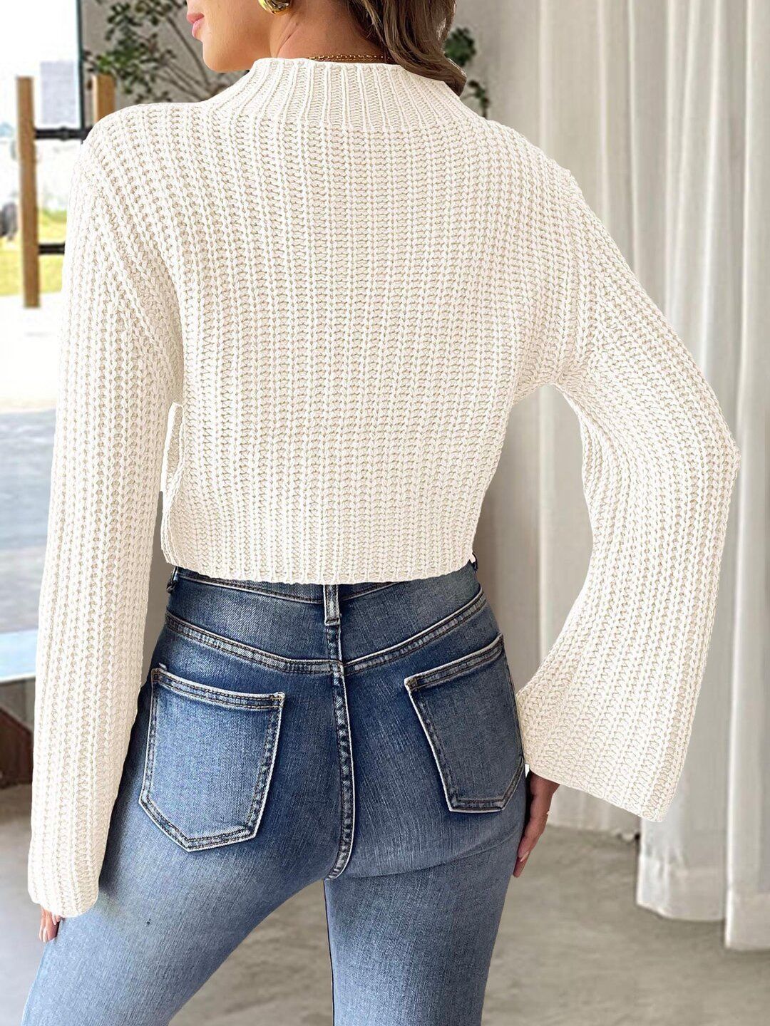 Women Ribbed Crop Pullover with Applique Detail