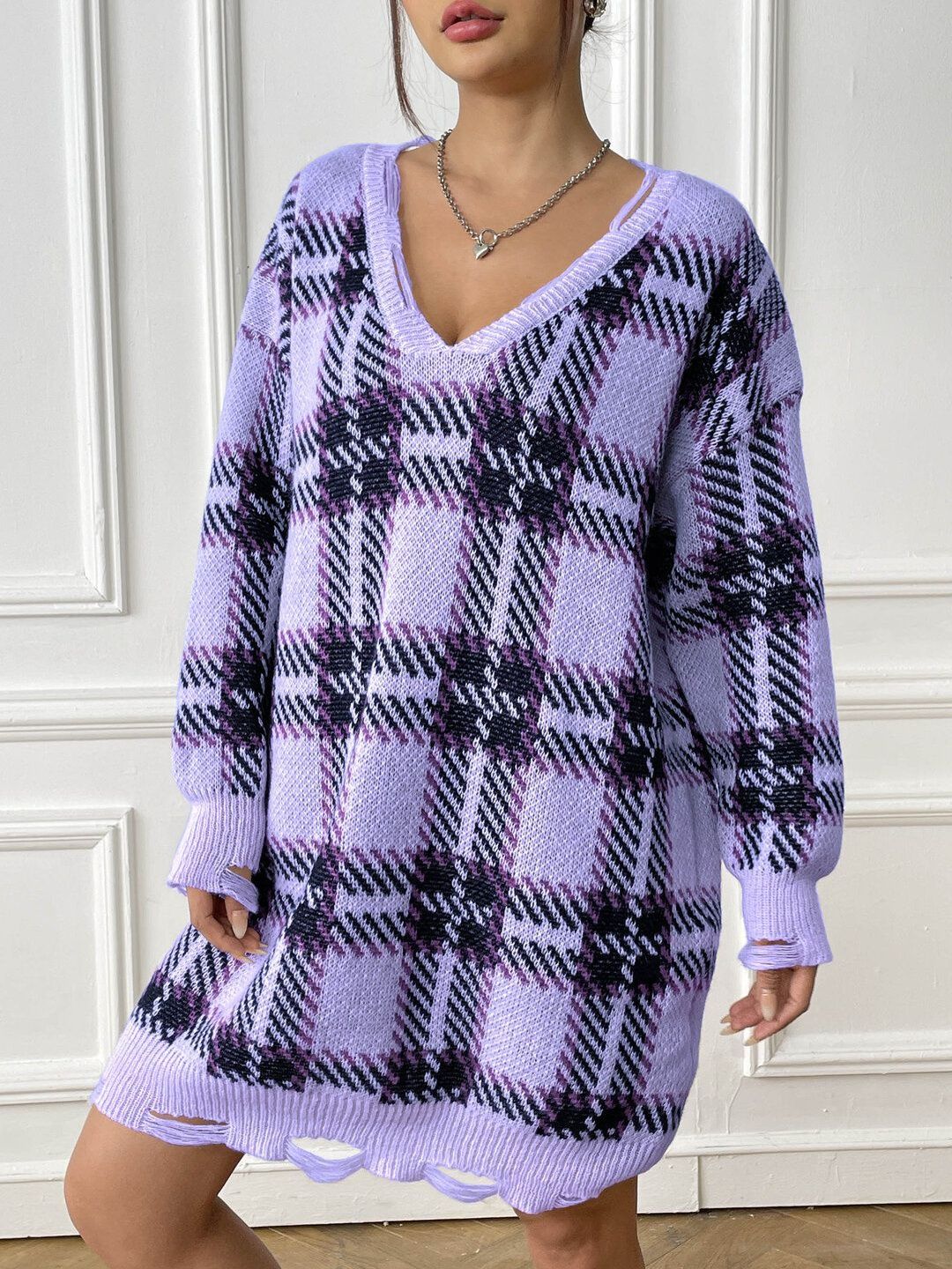 Women Checked Pullover with Fringed Detail