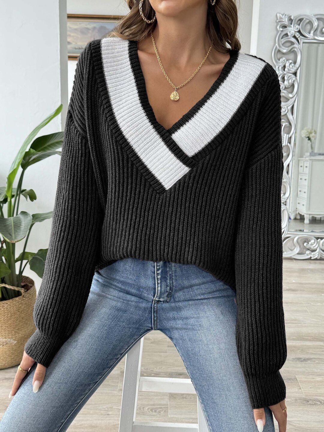 Women Colourblocked Pullover
