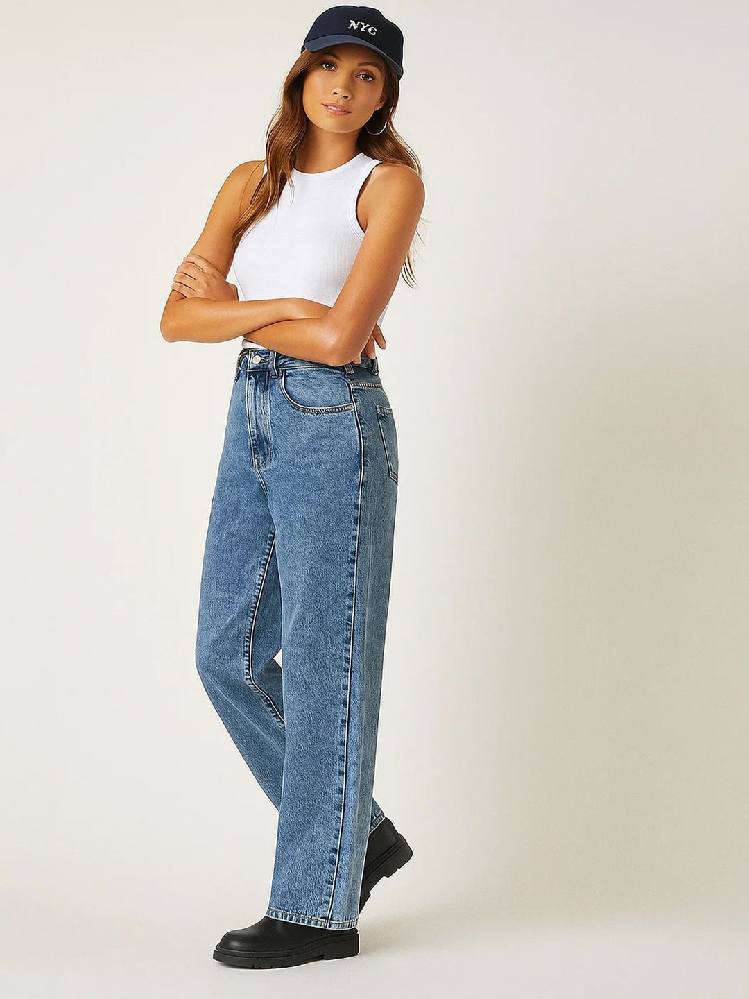 Women Straight Fit High-Rise Light Fade Stretchable Jeans