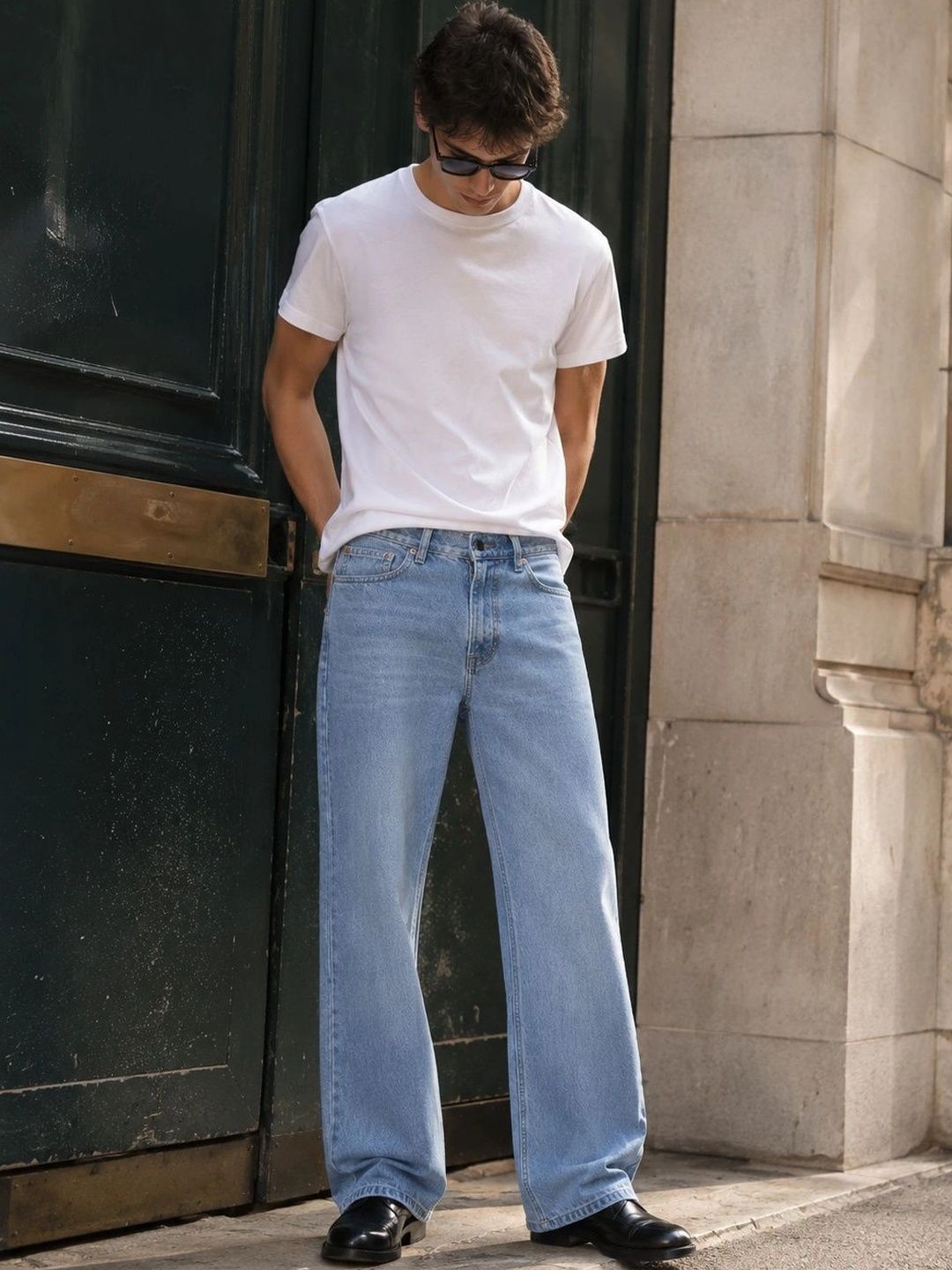 Men Bootcut Mid-Rise Light Fade Jeans