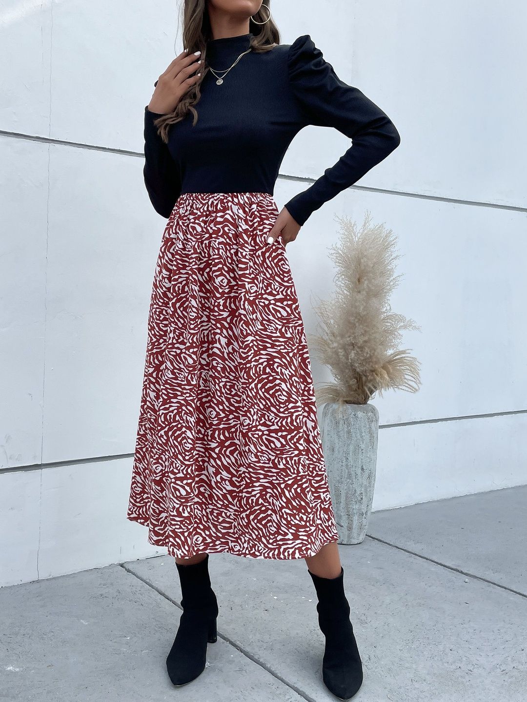 Women's Black Print Puff Sleeve A-Line Midi Dress
