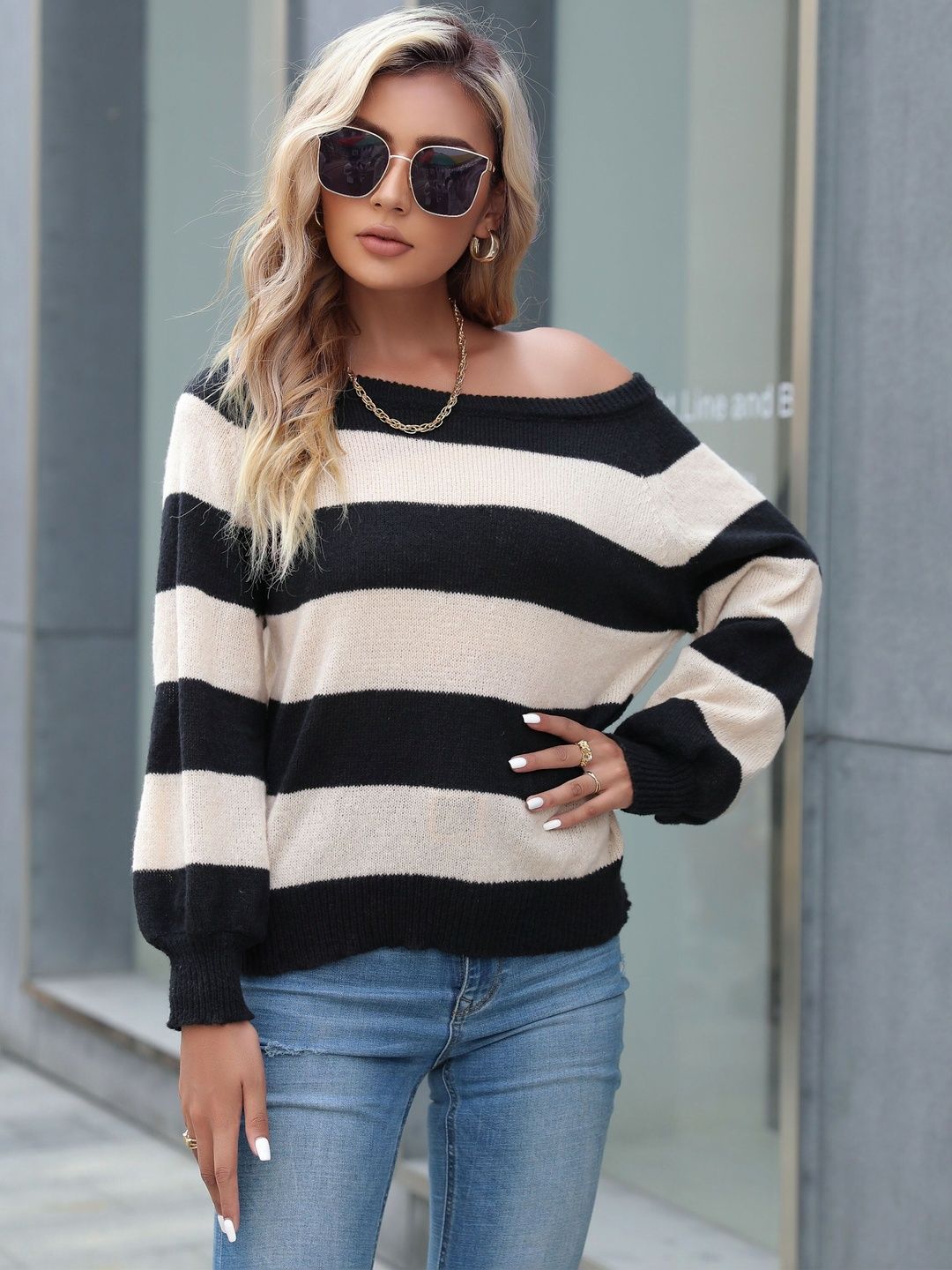 Women's Black Striped Pullover Blend Regular Fit