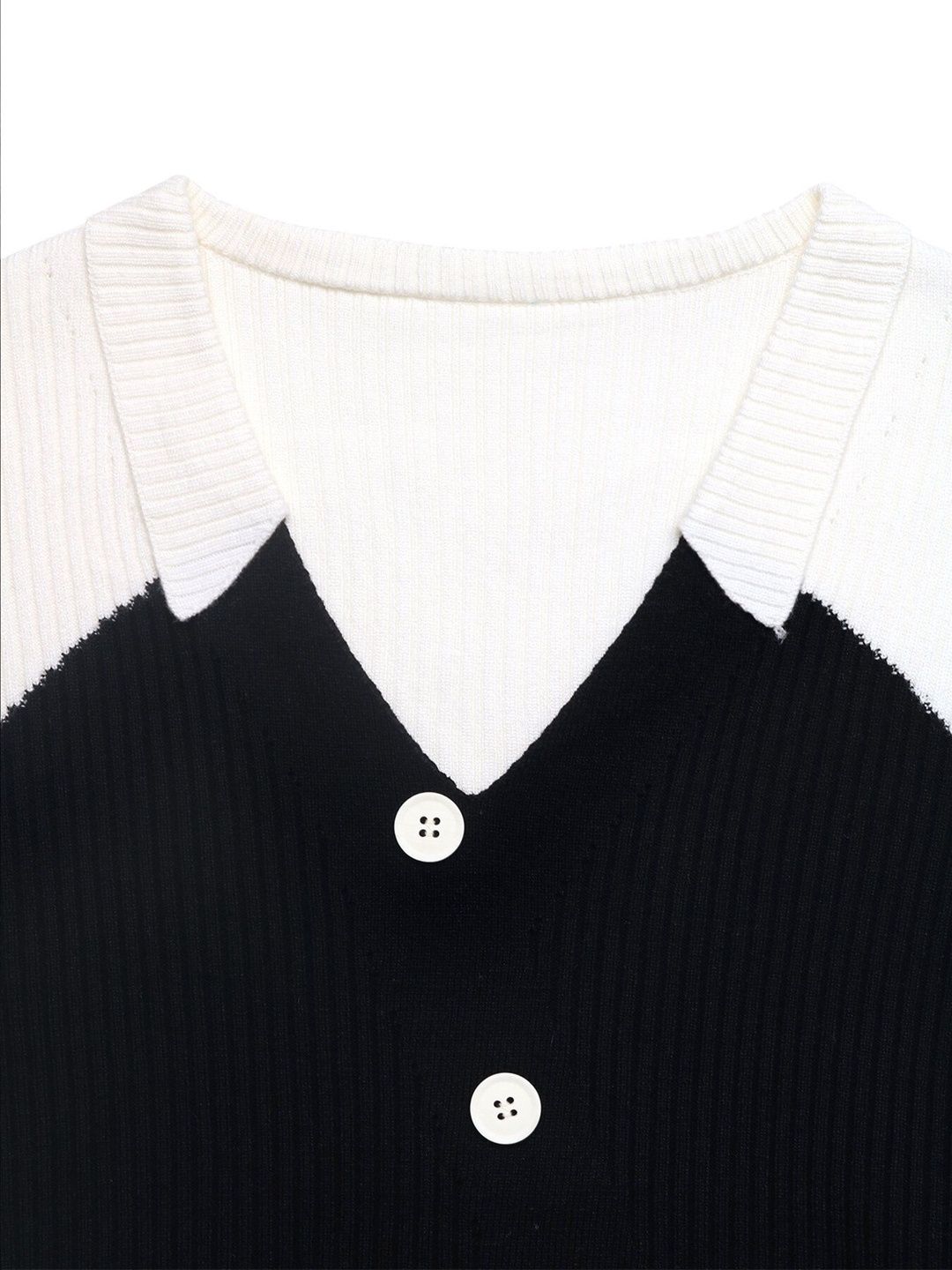 Women's Black Colourblocked Pullover Blend Printed