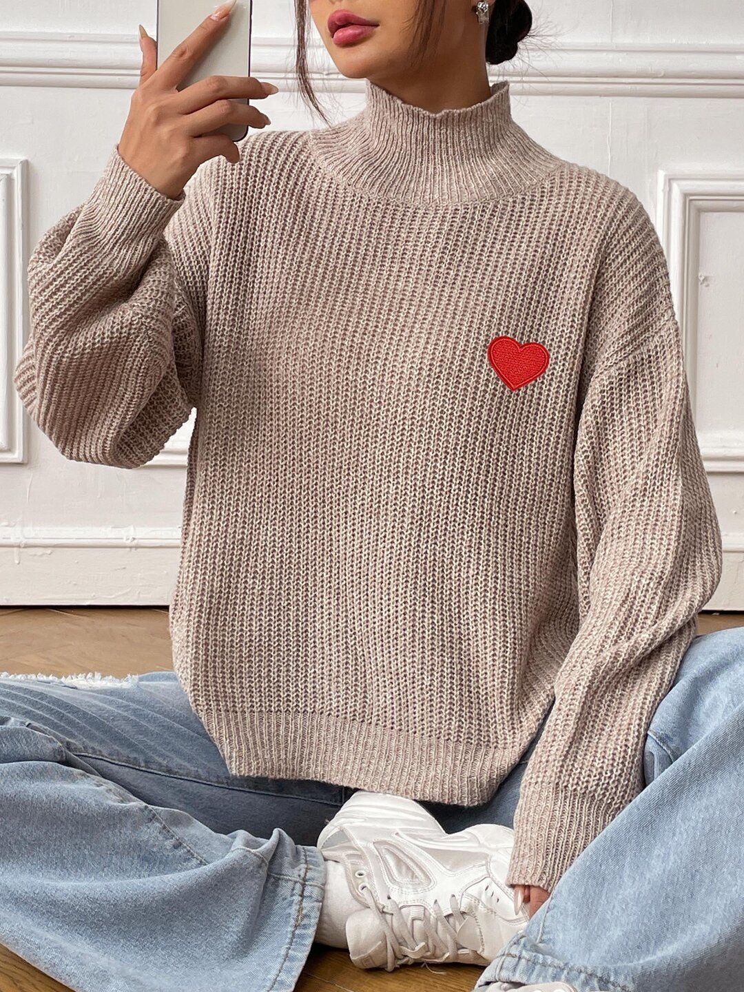 Women Ribbed Pullover with Embroidered Detail