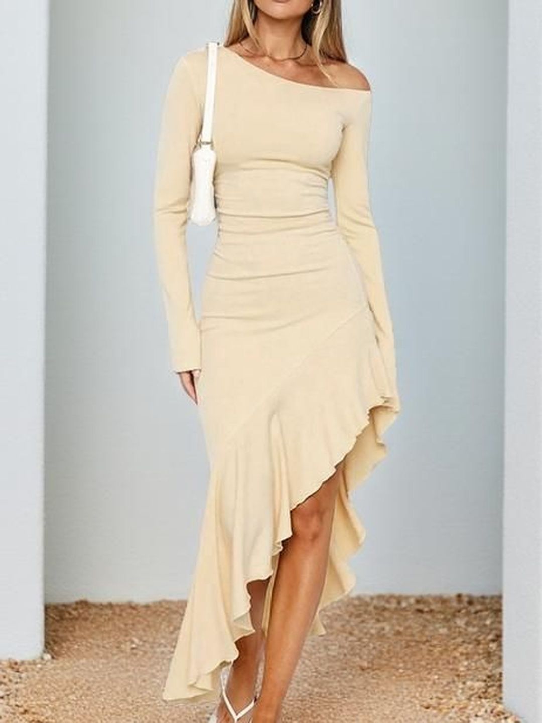 NOWI Ruffled Bodycon Midi Dress