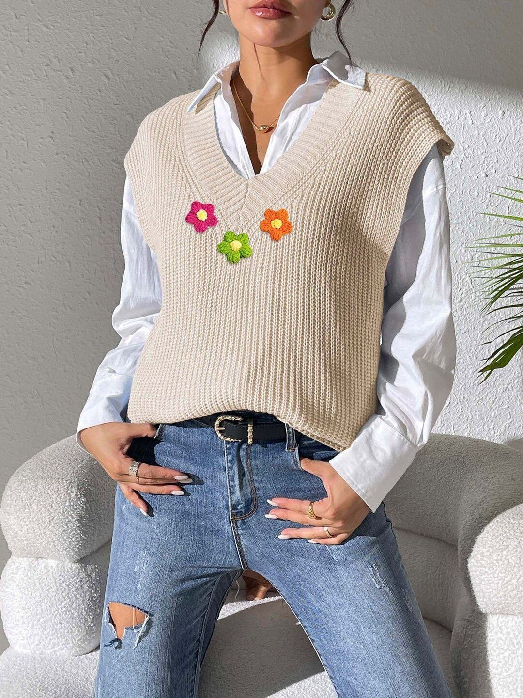Women Ribbed Sweater Vest with Applique Detail