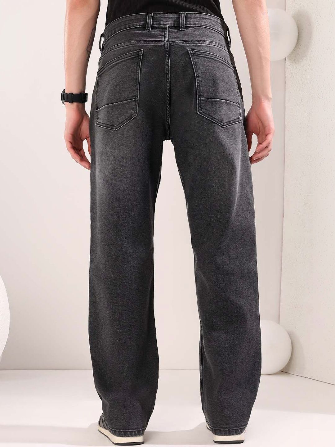 Men Straight Fit Mid-Rise Light Fade Jeans